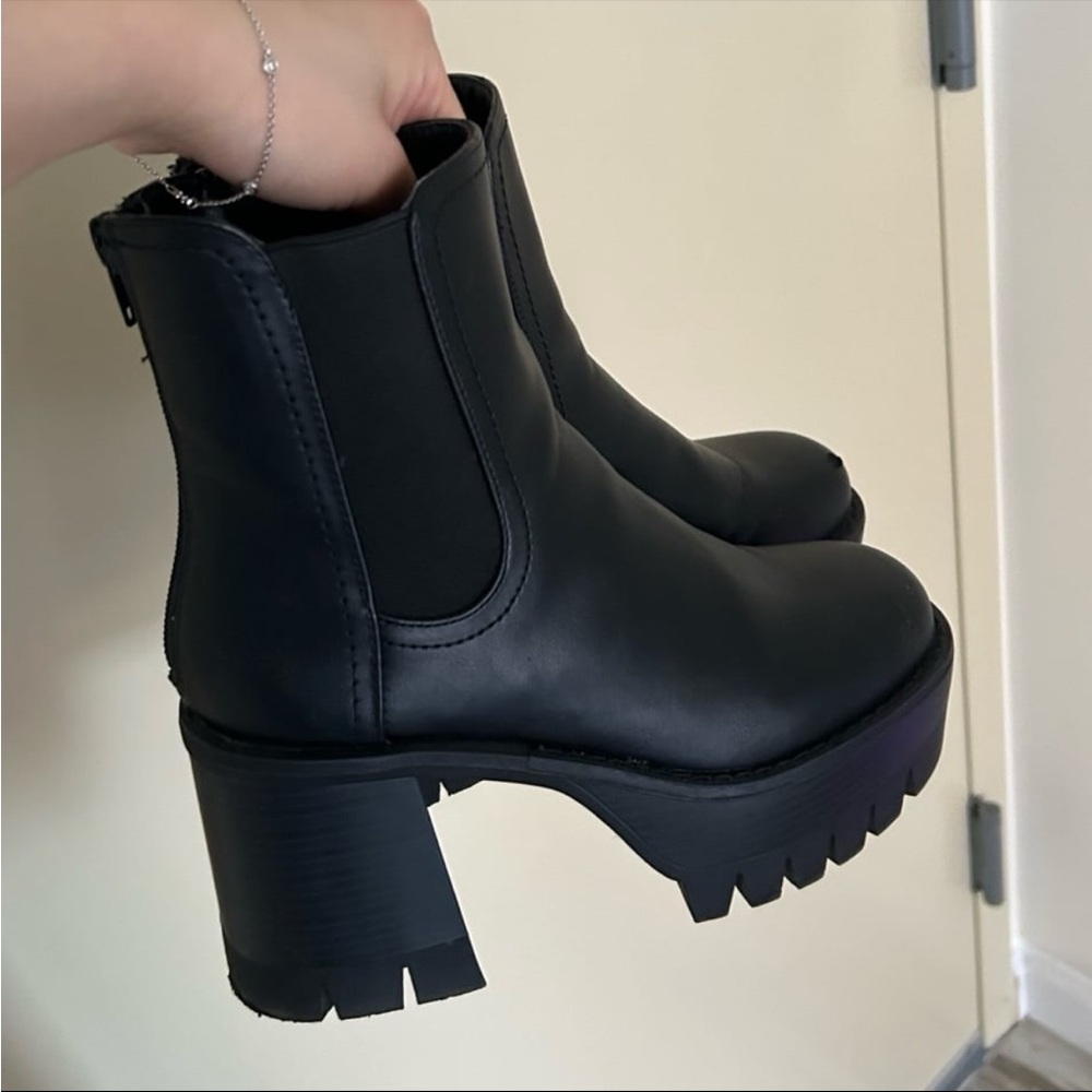 Black Madden girl chunky platform chelsea boots